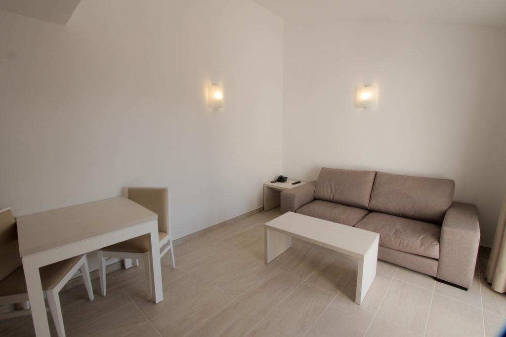 Aparthotel Sagitario Menorca Mar Adults Only Cala'N Bosch  Zimmer foto